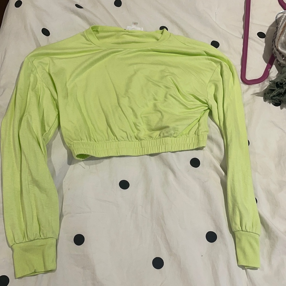 Long sleeve crop top